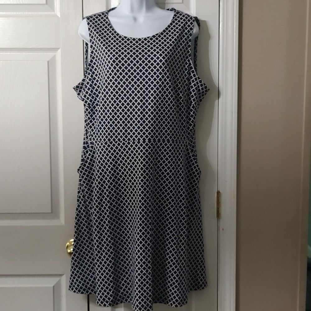 New York & Company navy white sleeveless dress with pockets  Sz XL